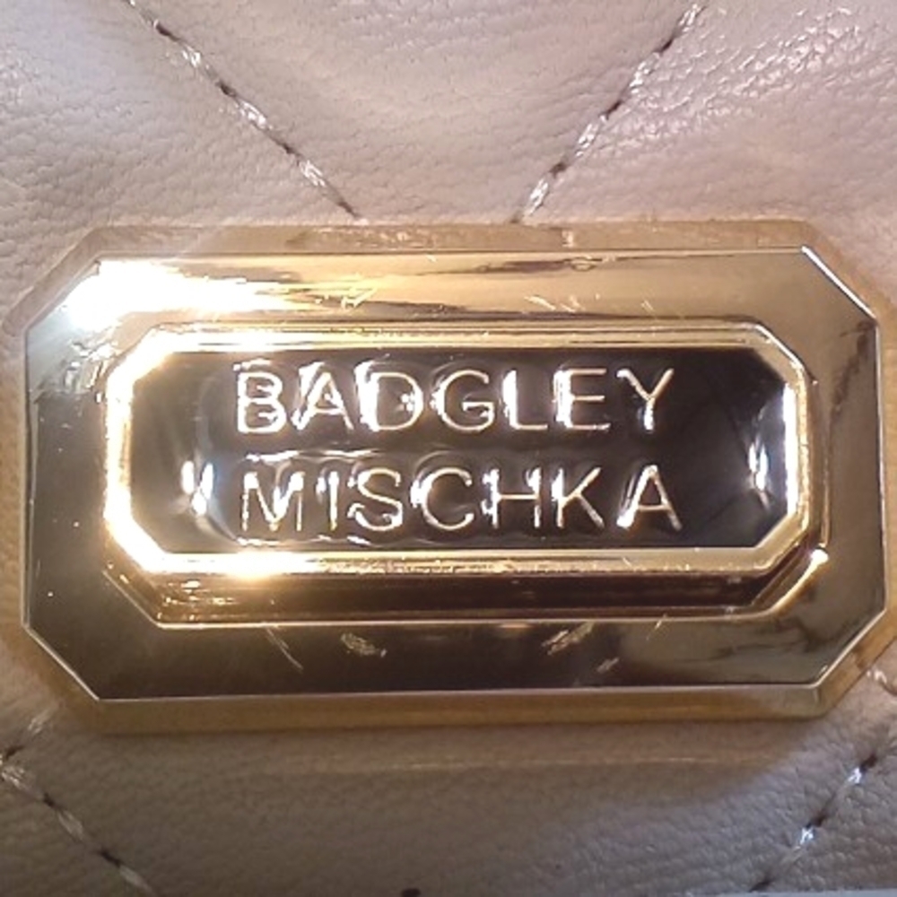 BADGLEY MISCHKA❤️Long Shoulder or Cross Body Adjustable Strap & Chain NWT - Picture 3 of 11